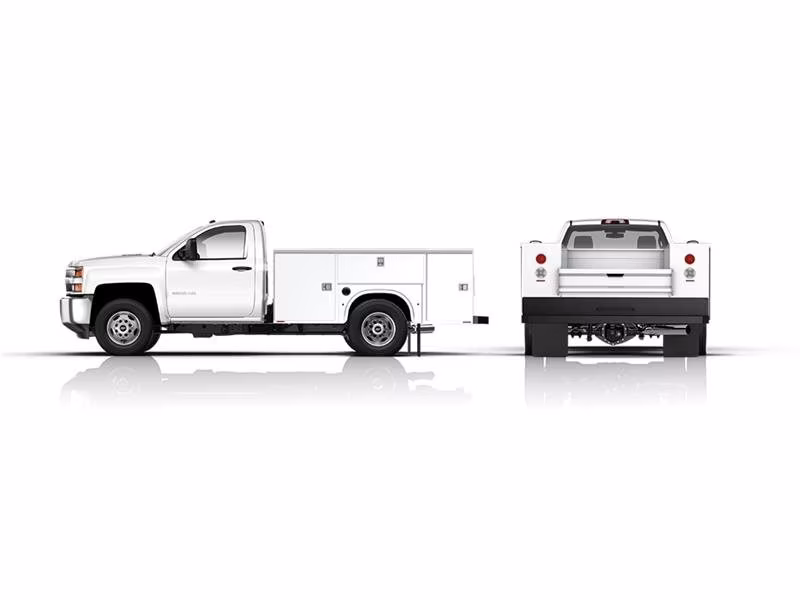 2025 Chevrolet Silverado 3500HD Chassis Cab - Image 4