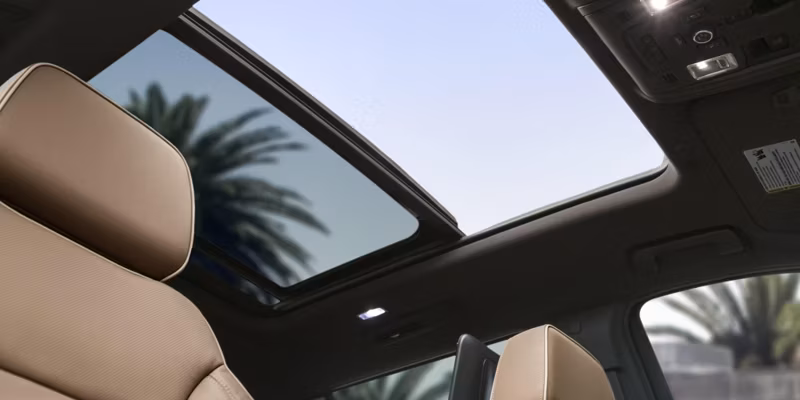 2025 Chevrolet SUBURBAN Z71 - Image 13