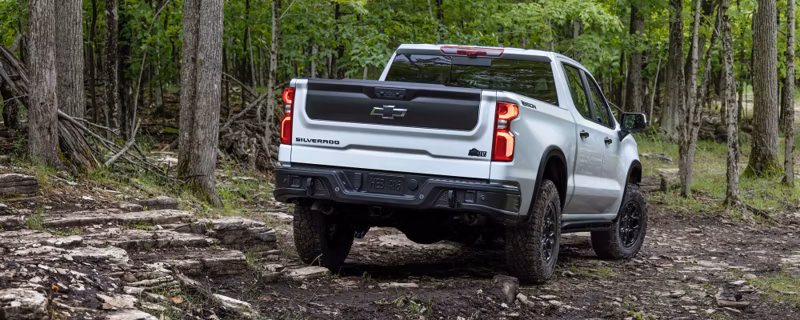 2025 Chevrolet SILVERADO WT Crew Cab, Standard Bed (2WD) - Image 6
