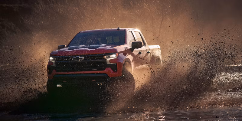 2025 Chevrolet SILVERADO LT Double Cab, Standard Bed (4WD) - Image 23