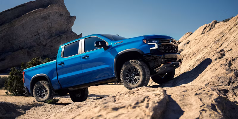 2025 Chevrolet SILVERADO WT Crew Cab, Short Bed (4WD) - Image 39