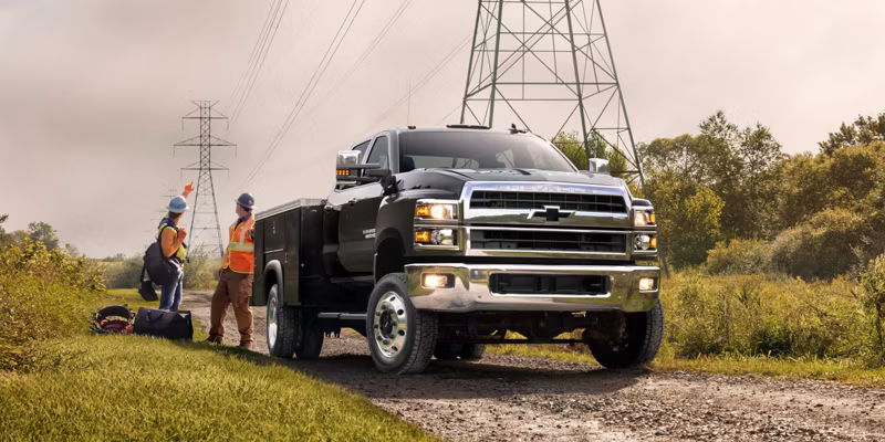 2026 Chevrolet Silverado 4500 HD Crew Cab - Image 5