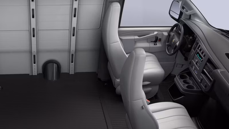 2026 Chevrolet Express Passenger 2500 Regular Wheelbase (LS, RWD) - Image 27