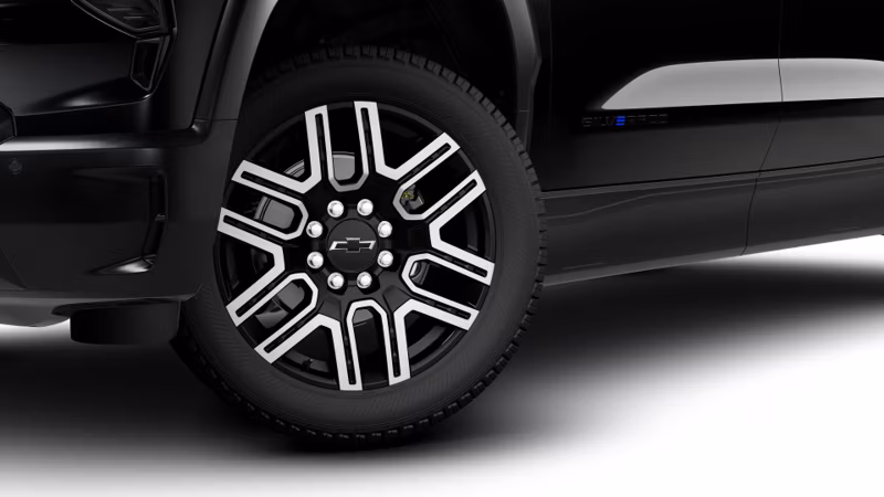 2026 Chevrolet Silverado EV Custom - Standard Range 4WD - Image 11