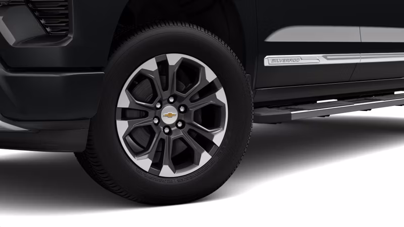 2026 Chevrolet Silverado 1500 Crew Cab Short Bed High Country RWD - Image 4